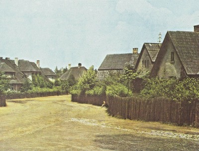 Giszowiec, Fotografia na kartoniku, od lewej budynki 27, 28, 11, 10.